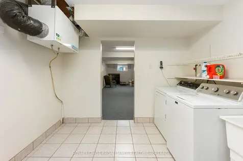 377 Briarwood Drive Kingston ON K7M 7V2