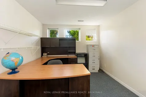 377 Briarwood Drive Kingston ON K7M 7V2
