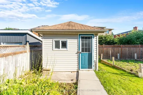 377 Briarwood Drive Kingston ON K7M 7V2