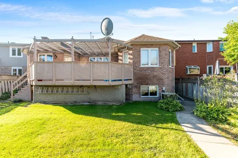 377 Briarwood Drive Kingston ON K7M 7V2