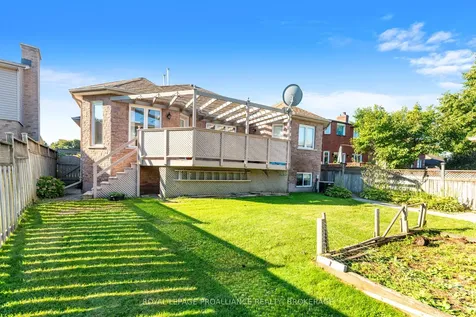 377 Briarwood Drive Kingston ON K7M 7V2