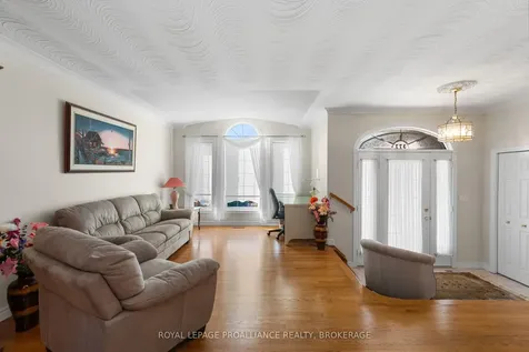 377 Briarwood Drive Kingston ON K7M 7V2