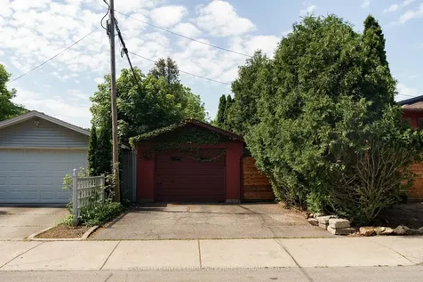 141 Rothsay Avenue Hamilton ON L8M 3G5