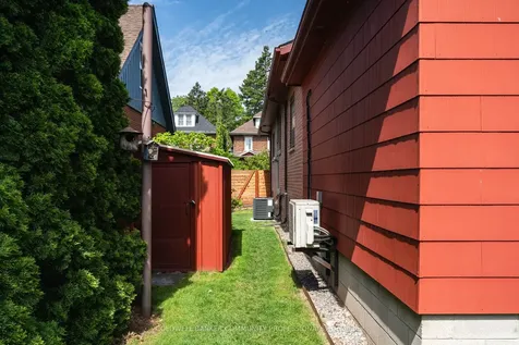 141 Rothsay Avenue Hamilton ON L8M 3G5