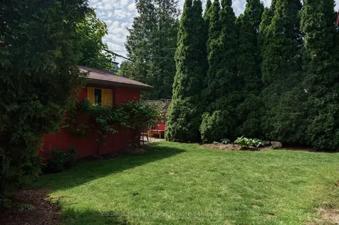 141 Rothsay Avenue Hamilton ON L8M 3G5