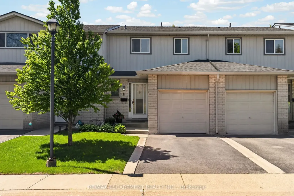 1675 Upper Gage Avenue Hamilton ON L8W 3R8