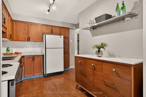 1675 Upper Gage Avenue Hamilton ON L8W 3R8