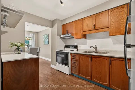 1675 Upper Gage Avenue Hamilton ON L8W 3R8