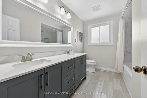 31 Maynard Street Hamilton ON L9B 1R9