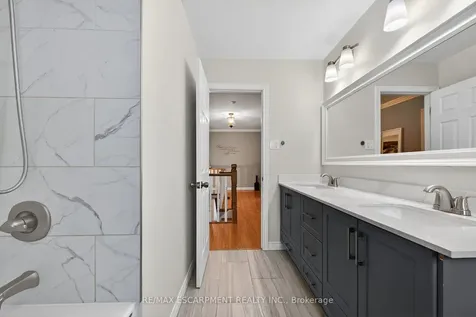 31 Maynard Street Hamilton ON L9B 1R9