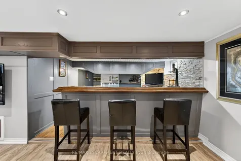 31 Maynard Street Hamilton ON L9B 1R9
