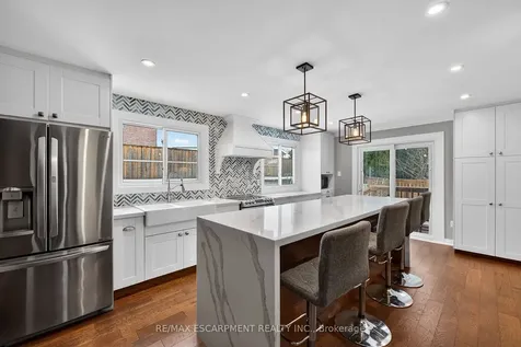 31 Maynard Street Hamilton ON L9B 1R9