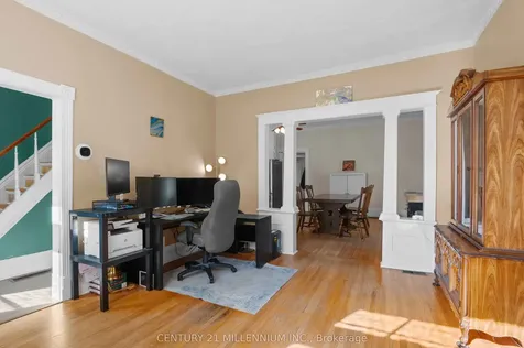 22 Crozier Street East Luther Grand Valley ON L9W 5N6