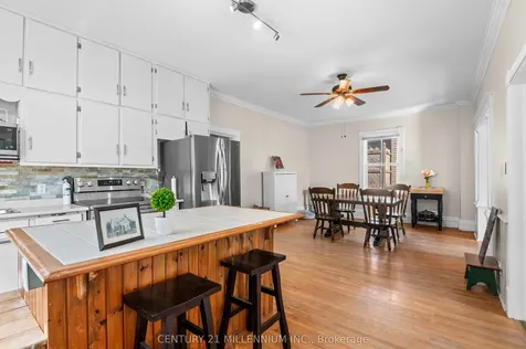 22 Crozier Street East Luther Grand Valley ON L9W 5N6