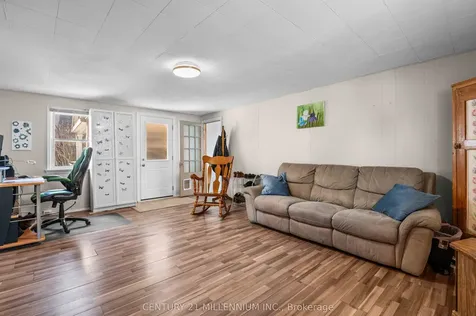 22 Crozier Street East Luther Grand Valley ON L9W 5N6