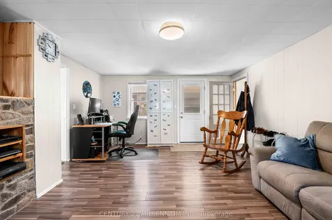 22 Crozier Street East Luther Grand Valley ON L9W 5N6