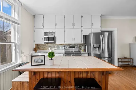 22 Crozier Street East Luther Grand Valley ON L9W 5N6