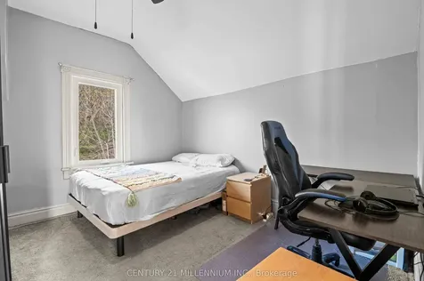 22 Crozier Street East Luther Grand Valley ON L9W 5N6
