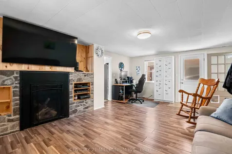 22 Crozier Street East Luther Grand Valley ON L9W 5N6