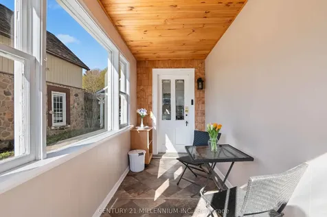 22 Crozier Street East Luther Grand Valley ON L9W 5N6