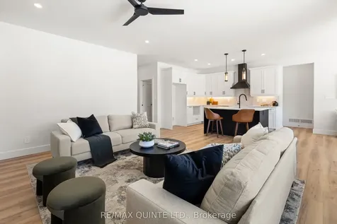 8 Deerview Drive Quinte West ON K8V 0L8