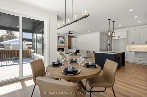 8 Deerview Drive Quinte West ON K8V 0L8