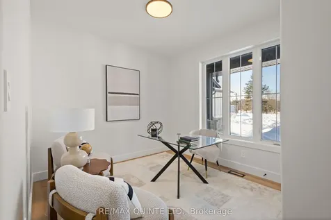 8 Deerview Drive Quinte West ON K8V 0L8