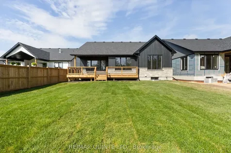 8 Deerview Drive Quinte West ON K8V 0L8