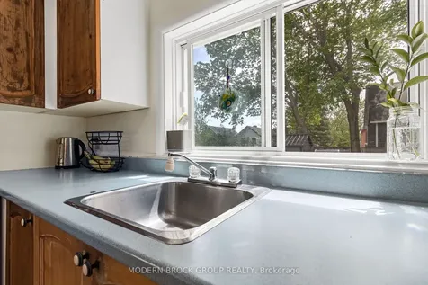 129 James Street E Brockville ON K6V 1K9