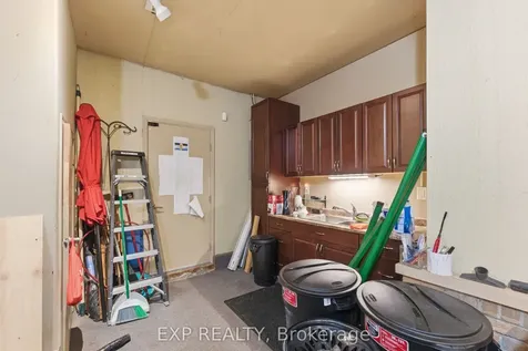 7551 Fern Avenue Niagara Falls ON L2G 5H6