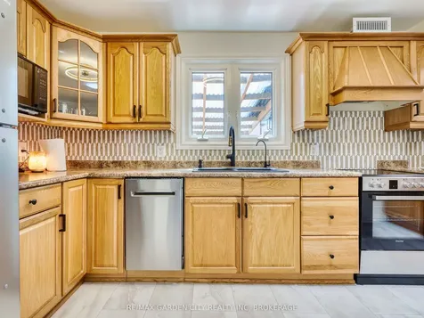 84 Lincoln Avenue St. Catharines ON L2P 2C9