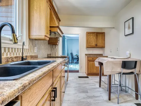 84 Lincoln Avenue St. Catharines ON L2P 2C9