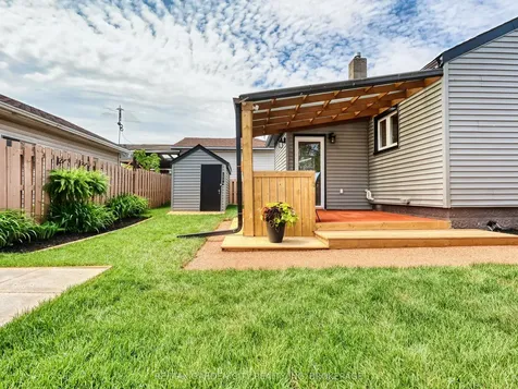 84 Lincoln Avenue St. Catharines ON L2P 2C9