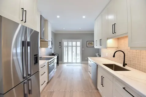 49 Riveroaks Drive Hamilton ON L0R 1W0