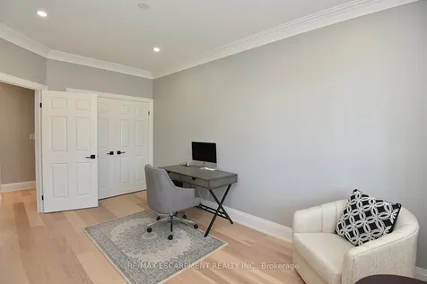 49 Riveroaks Drive Hamilton ON L0R 1W0