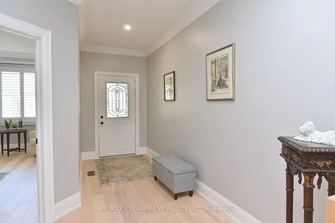 49 Riveroaks Drive Hamilton ON L0R 1W0