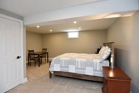 49 Riveroaks Drive Hamilton ON L0R 1W0