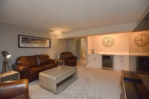 49 Riveroaks Drive Hamilton ON L0R 1W0