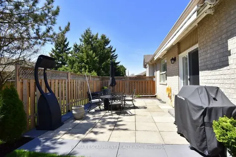 49 Riveroaks Drive Hamilton ON L0R 1W0