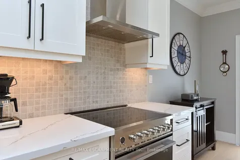 49 Riveroaks Drive Hamilton ON L0R 1W0