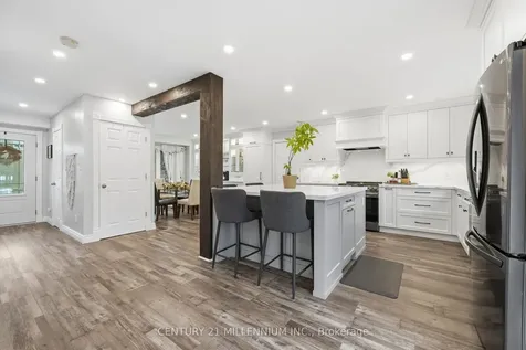 44 St John Street Amaranth ON L9W 5Z8