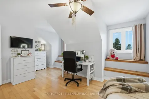 44 St John Street Amaranth ON L9W 5Z8