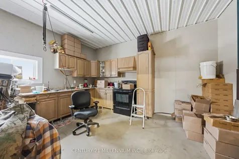 44 St John Street Amaranth ON L9W 5Z8