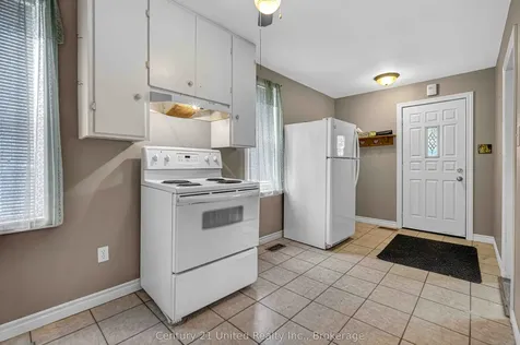 551 Rose Avenue Peterborough ON K9J 4E6