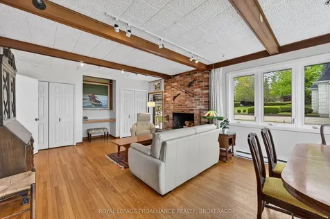 209 Fairway Hill Crescent Kingston ON K7M 2B5