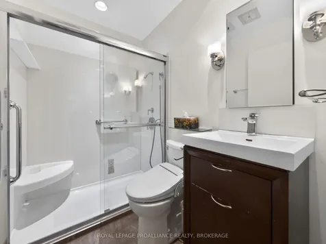 209 Fairway Hill Crescent Kingston ON K7M 2B5