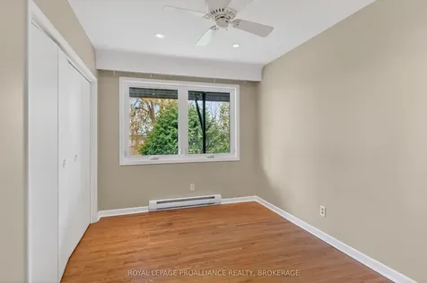 209 Fairway Hill Crescent Kingston ON K7M 2B5