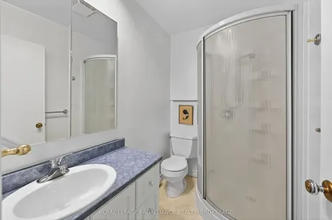 209 Fairway Hill Crescent Kingston ON K7M 2B5