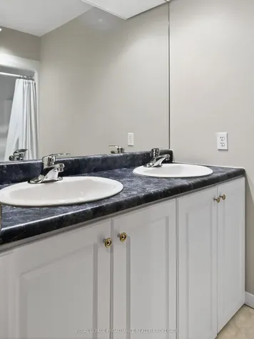 209 Fairway Hill Crescent Kingston ON K7M 2B5
