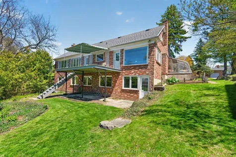 209 Fairway Hill Crescent Kingston ON K7M 2B5